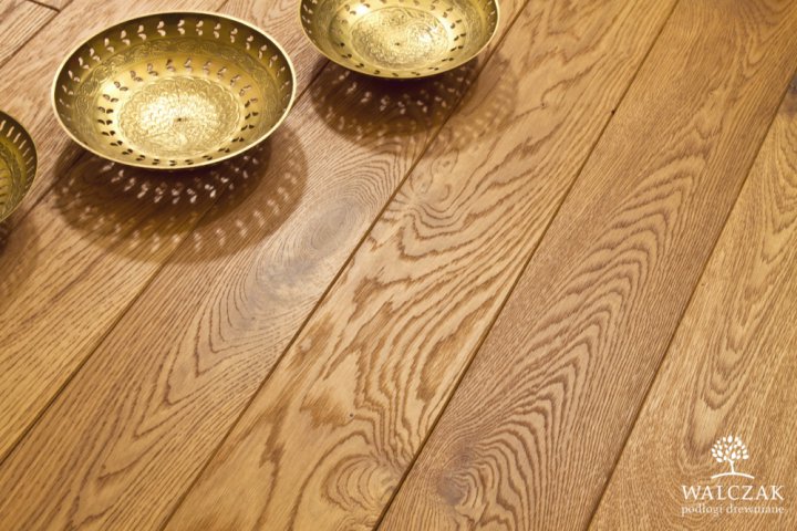 Oak board color sand S16 (brushed)